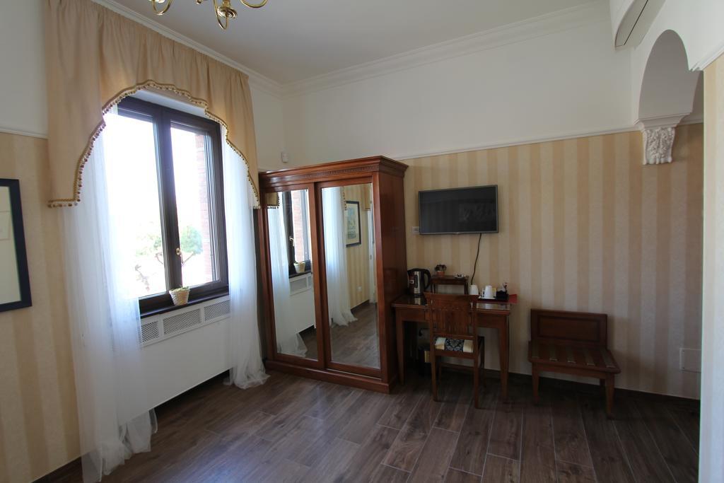 Area Sacra Relais Bed & Breakfast Roma Oda fotoğraf