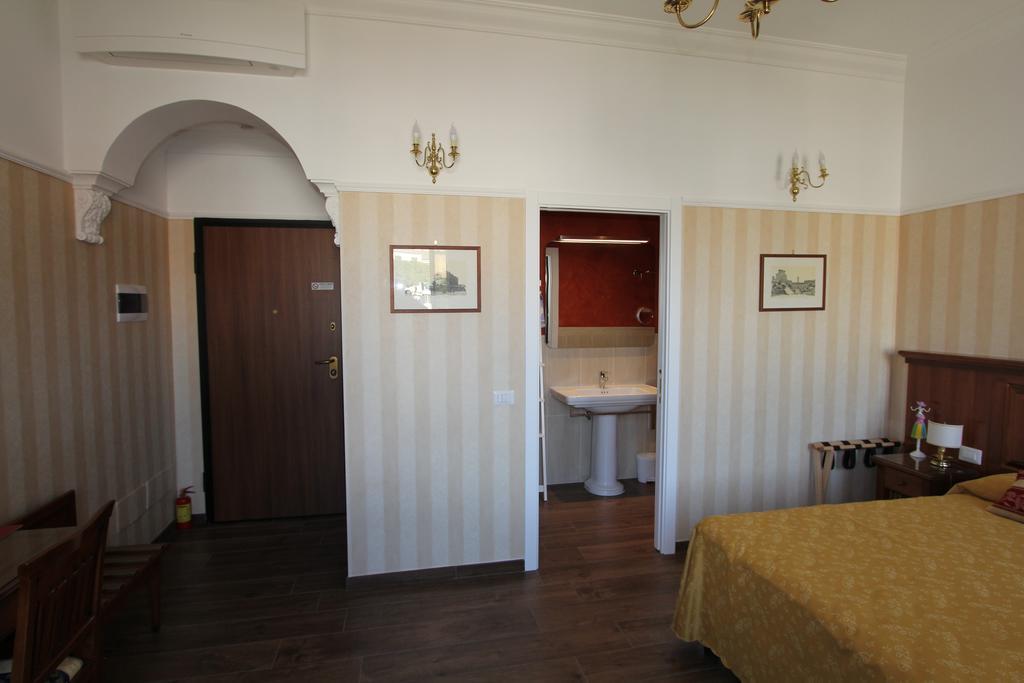 Area Sacra Relais Bed & Breakfast Roma Oda fotoğraf