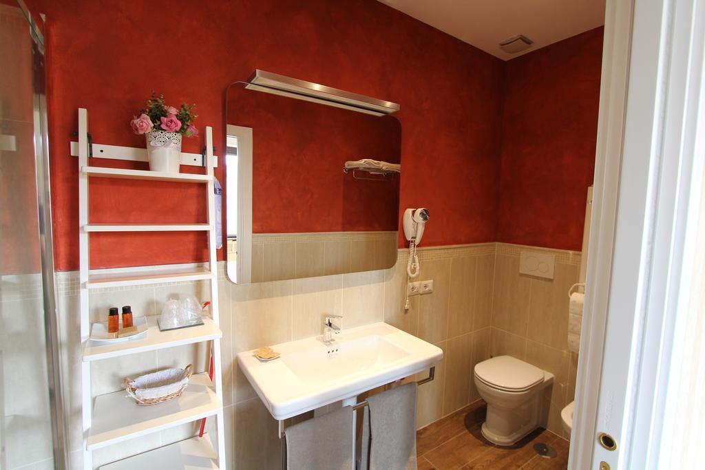 Area Sacra Relais Bed & Breakfast Roma Oda fotoğraf